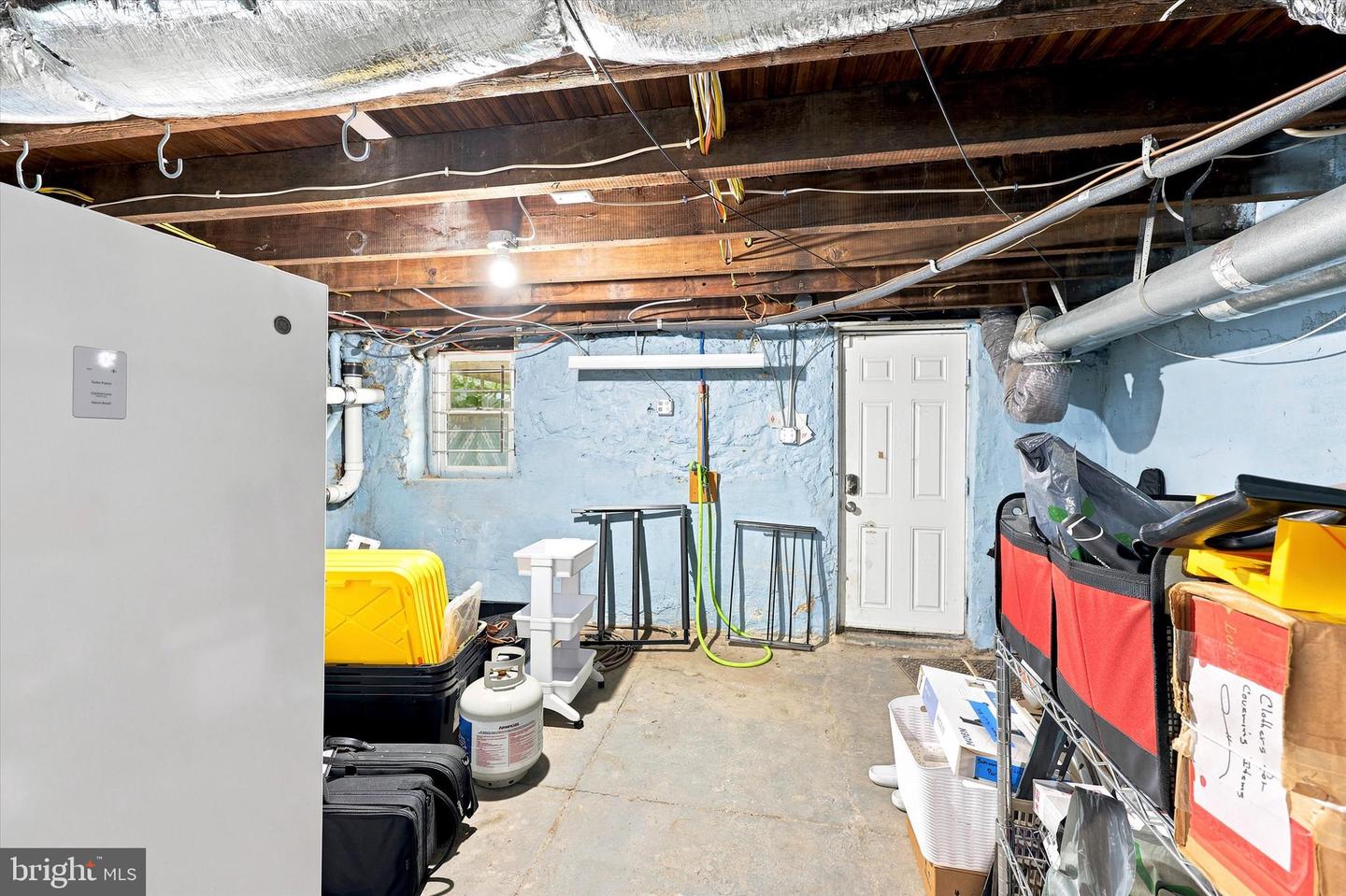 305 Carson St Property Photo 15