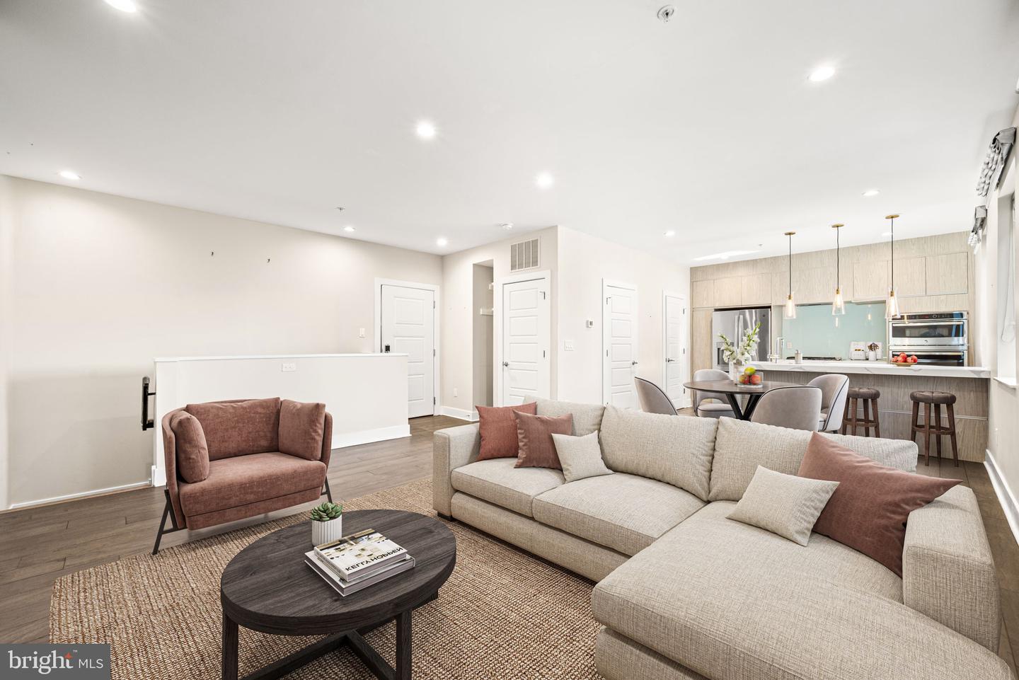 1405 Frankford Ave #304 Property Photo 2