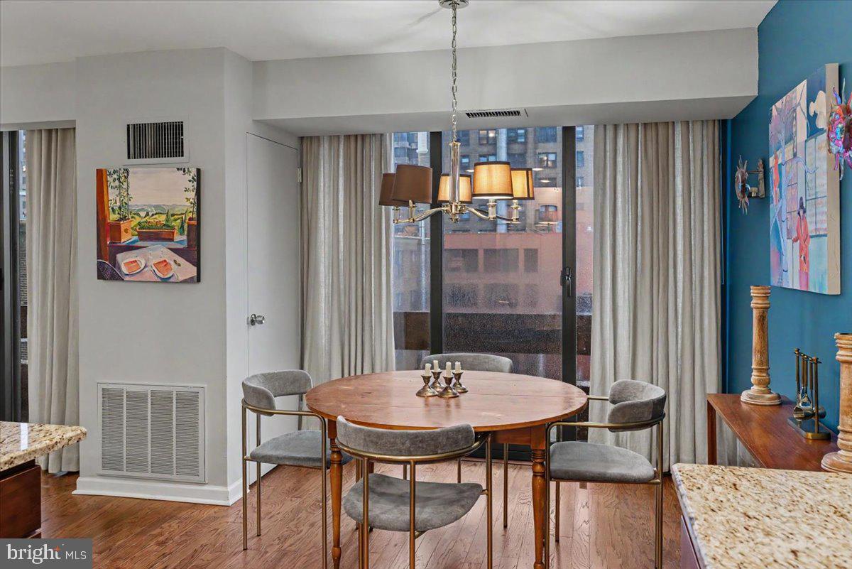 1326-42 Spruce St #1101 Property Photo 8
