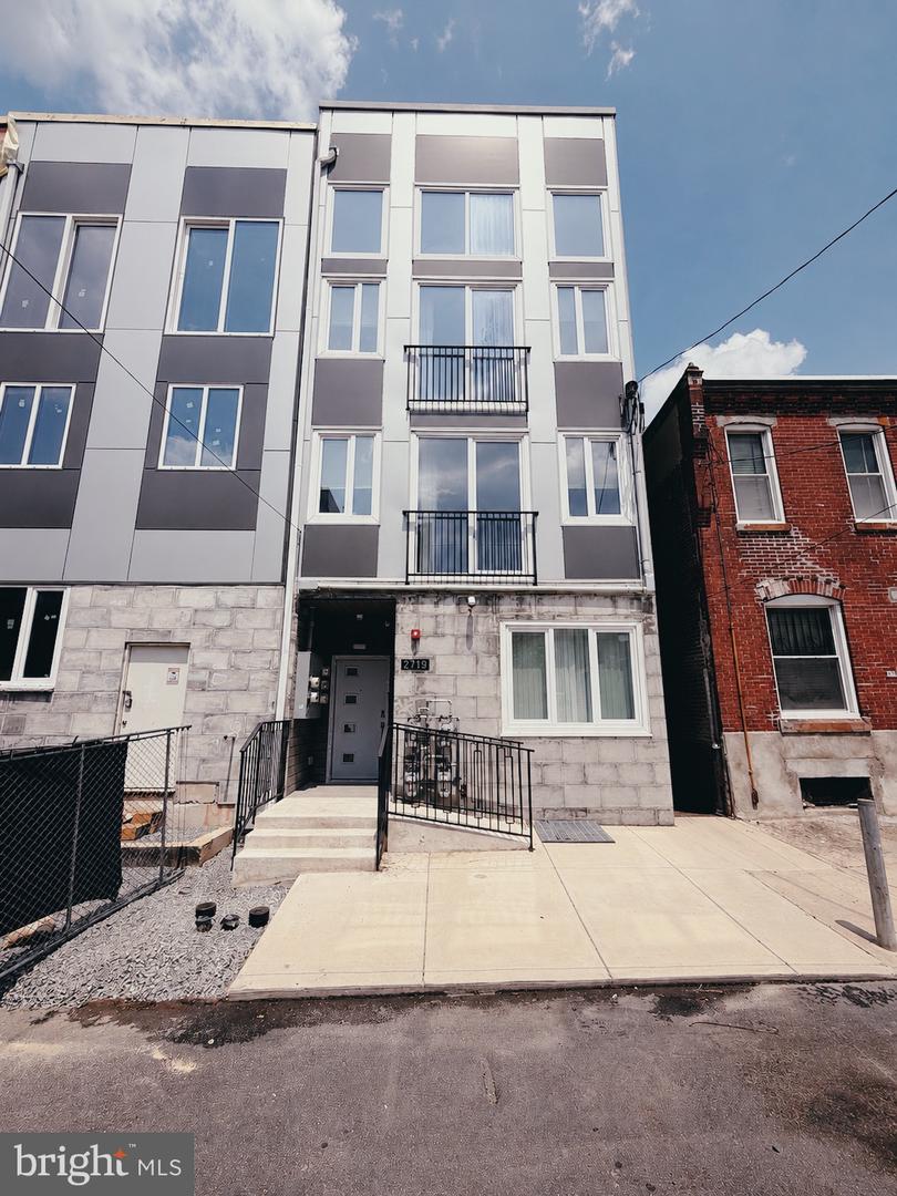 2720 W Thompson St #unit E Property Photo 8