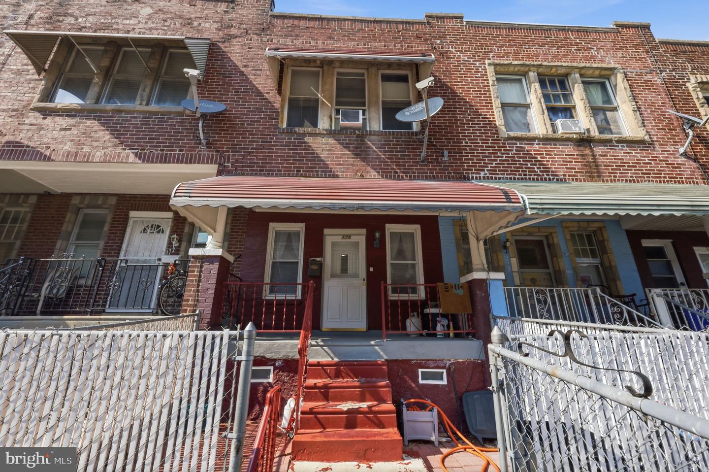 175 W Luray St Property Photo 4