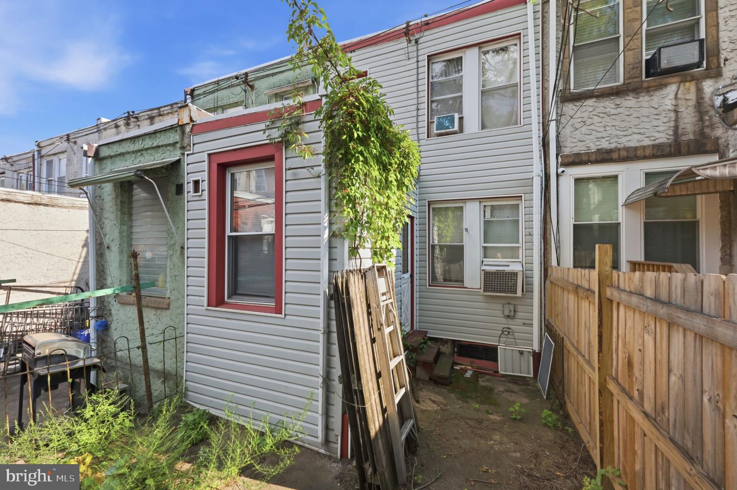 175 W Luray St Property Photo 19