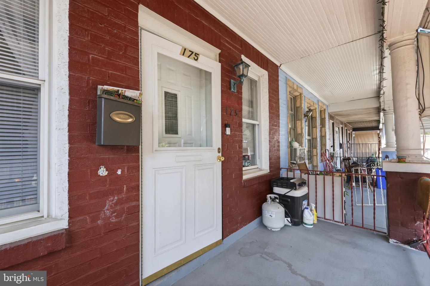 175 W Luray St Property Photo 21