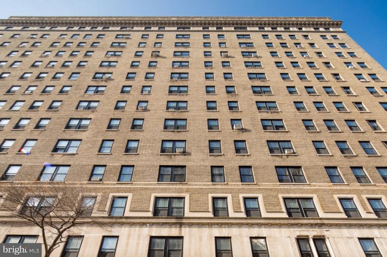2100-2 Walnut St #5i Property Photo 20