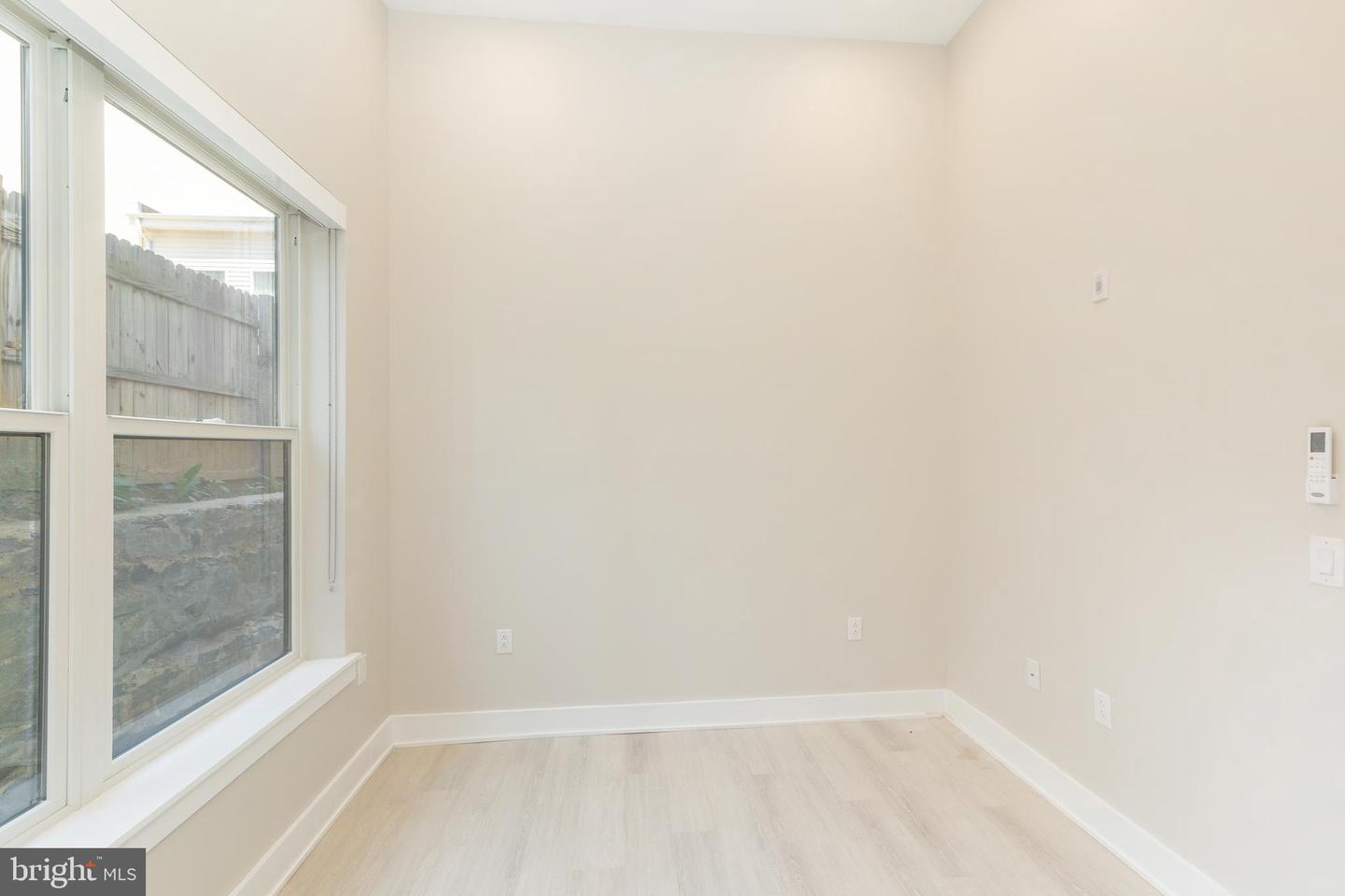 1533-1535 Ridge Ave #105 Property Photo 7