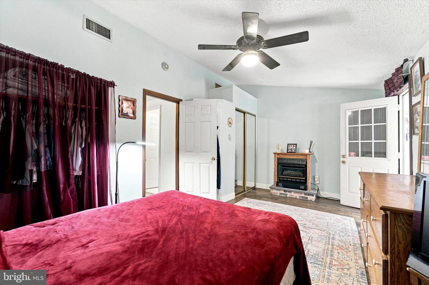 9209 Hegerman St Property Photo 15