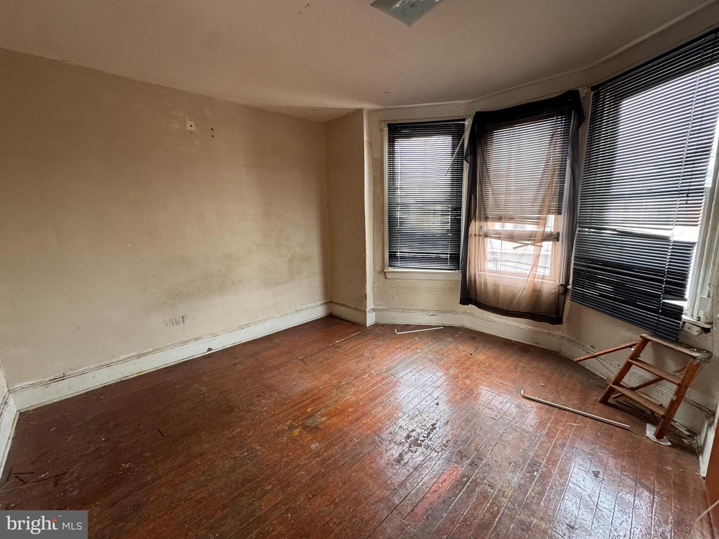5540 Linmore Ave Property Photo 14