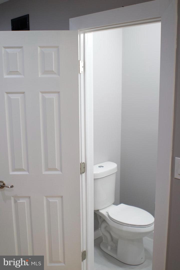 47 N Redfield St Property Photo 8