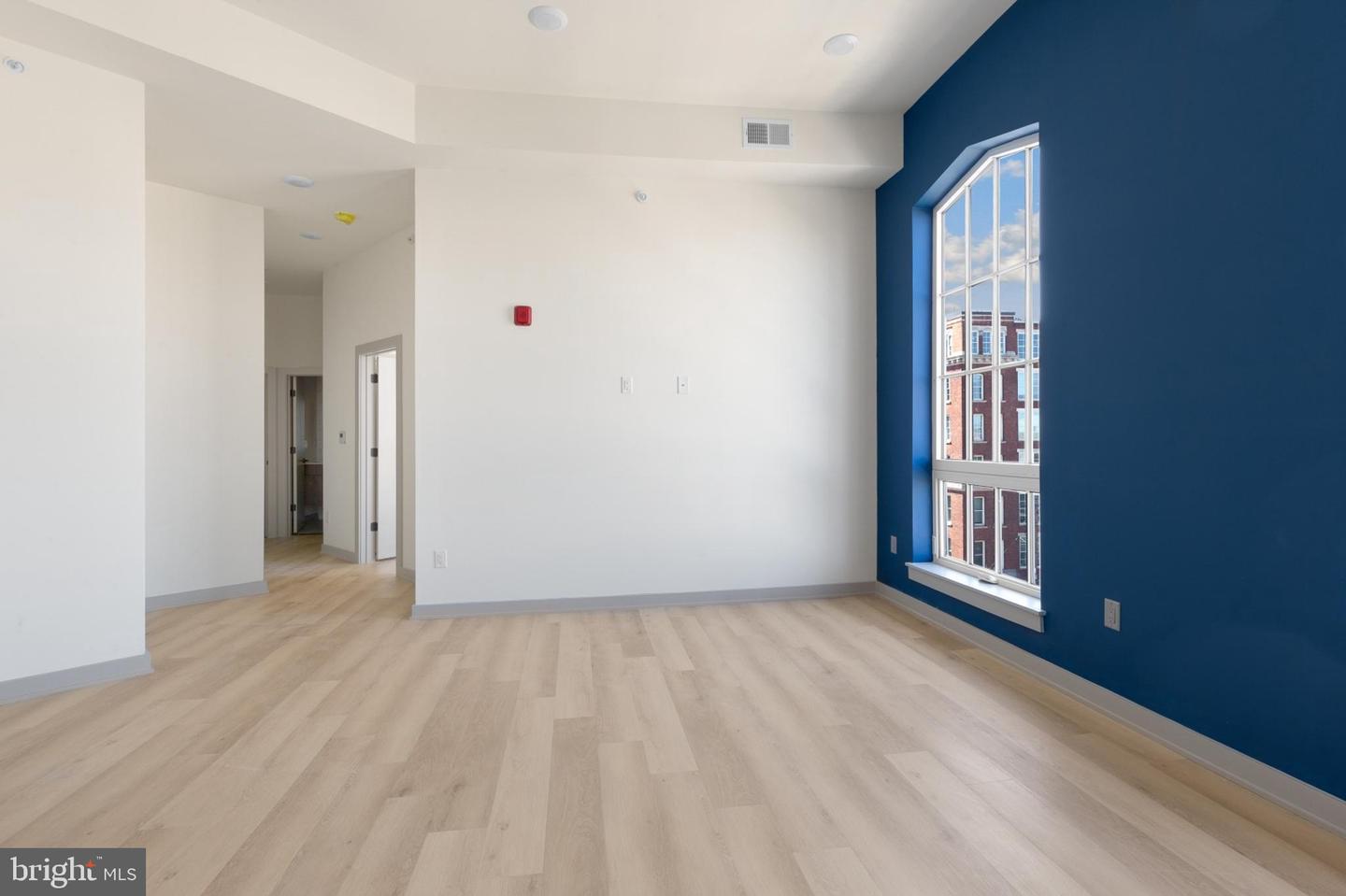 689 N Broad St #503 Property Photo 5