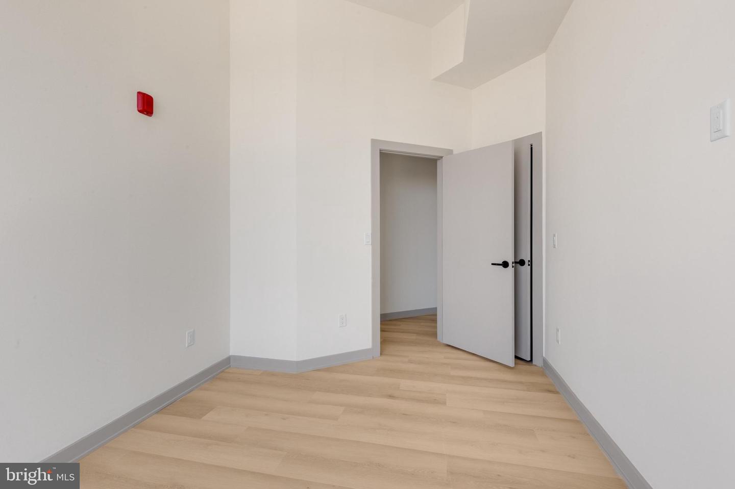 689 N Broad St #503 Property Photo 10