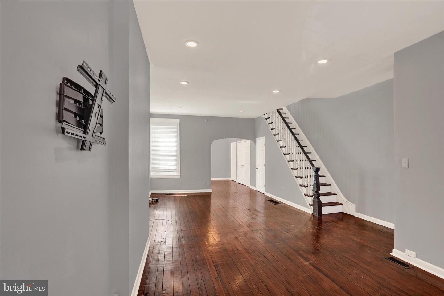 159 Hermitage St Property Photo 5