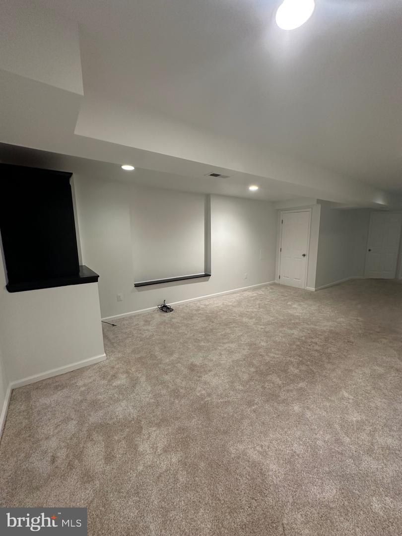 406 Brown St Property Photo 10