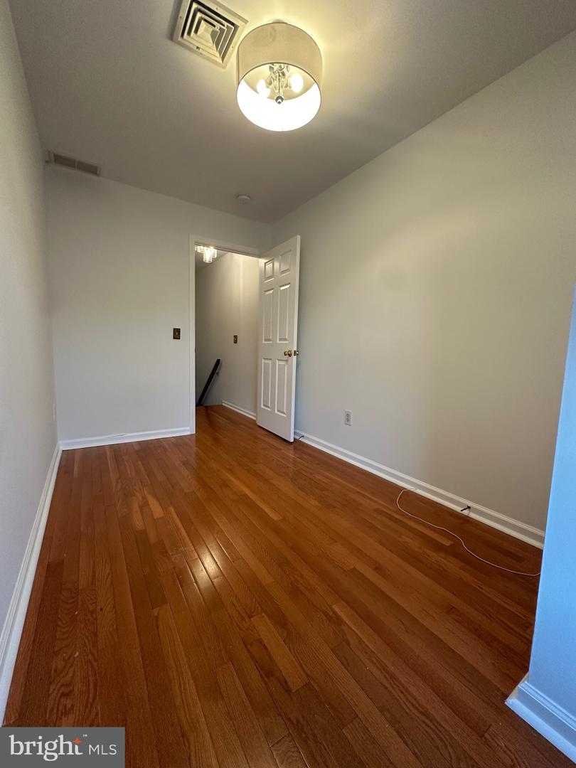 406 Brown St Property Photo 14