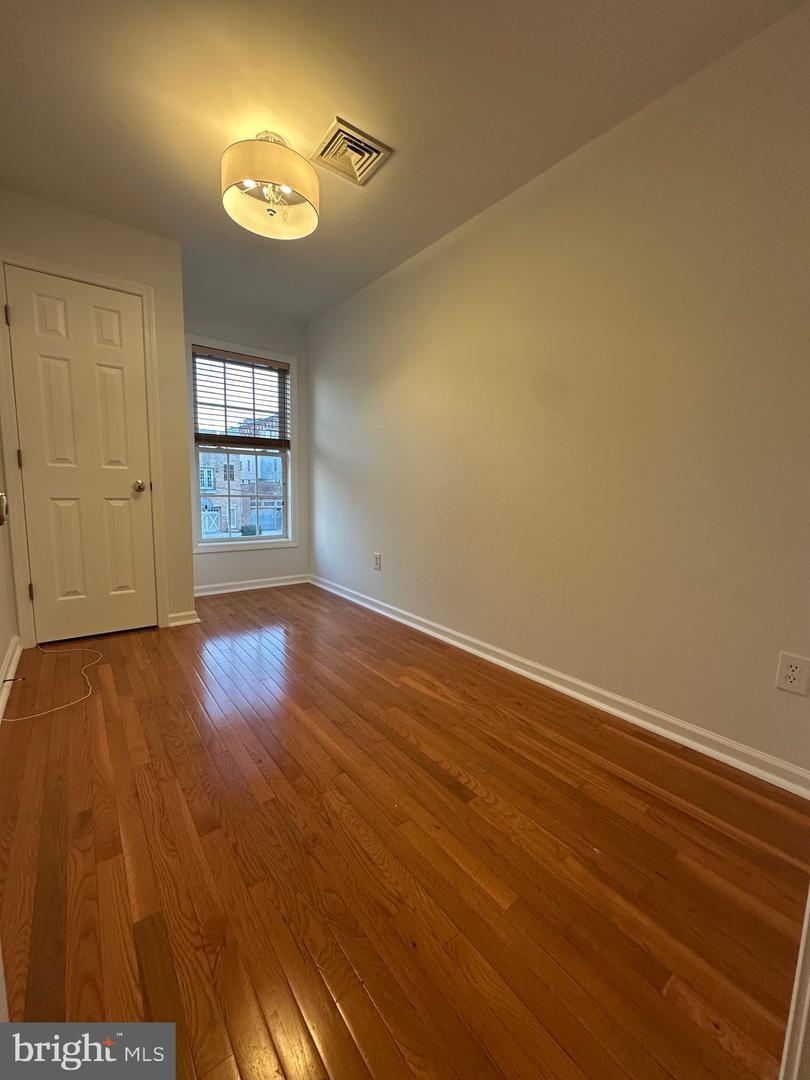 406 Brown St Property Photo 15