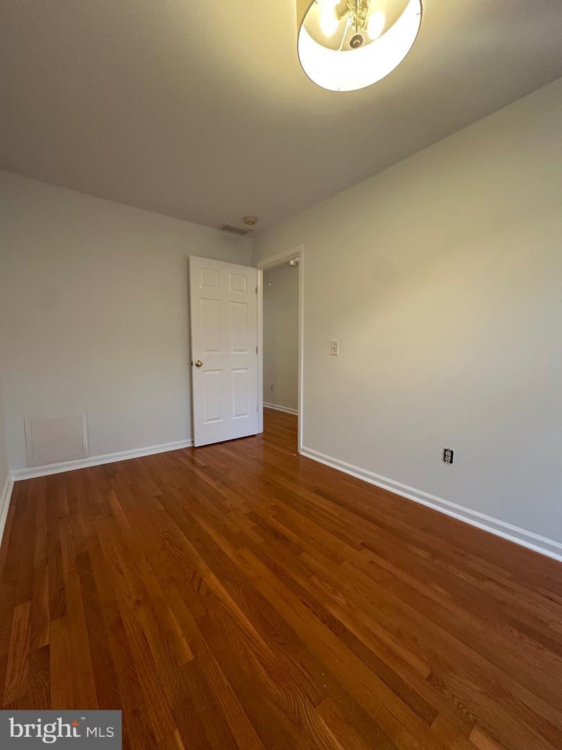 406 Brown St Property Photo 16