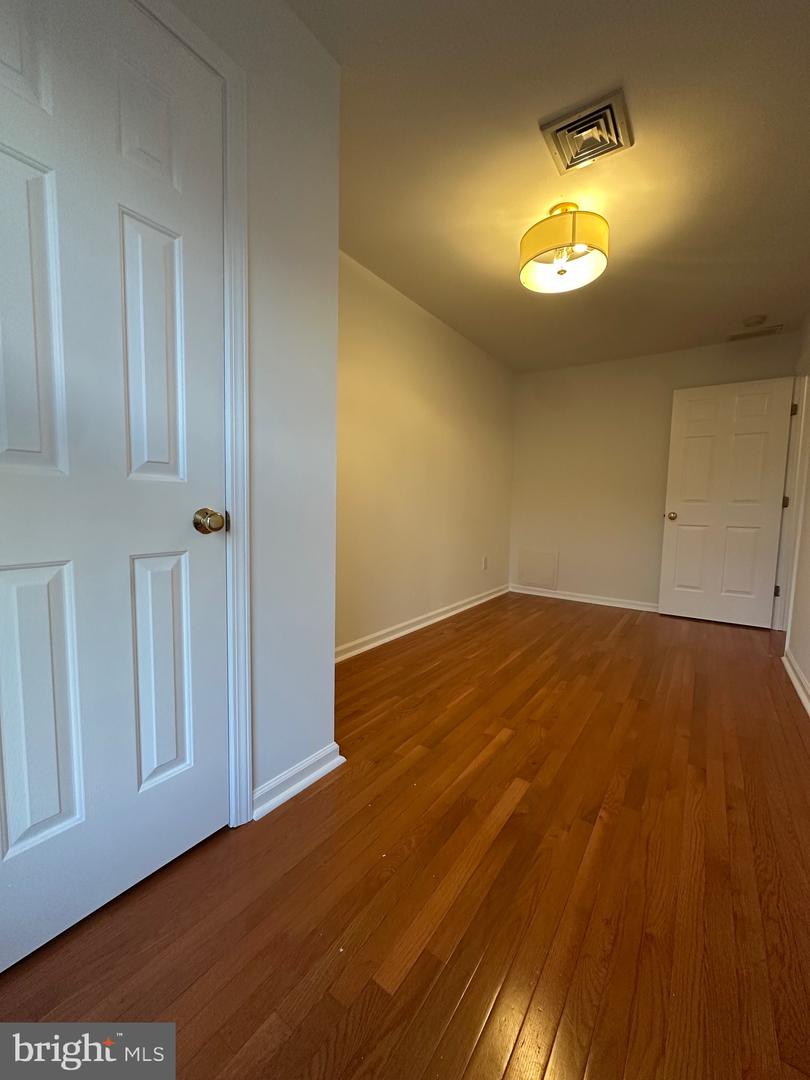 406 Brown St Property Photo 17