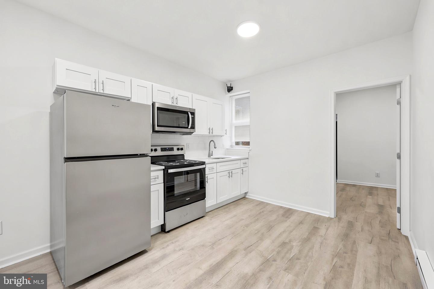 2821 N Stillman St Property Photo 4