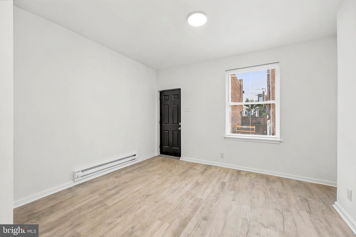 2821 N Stillman St Property Photo 6