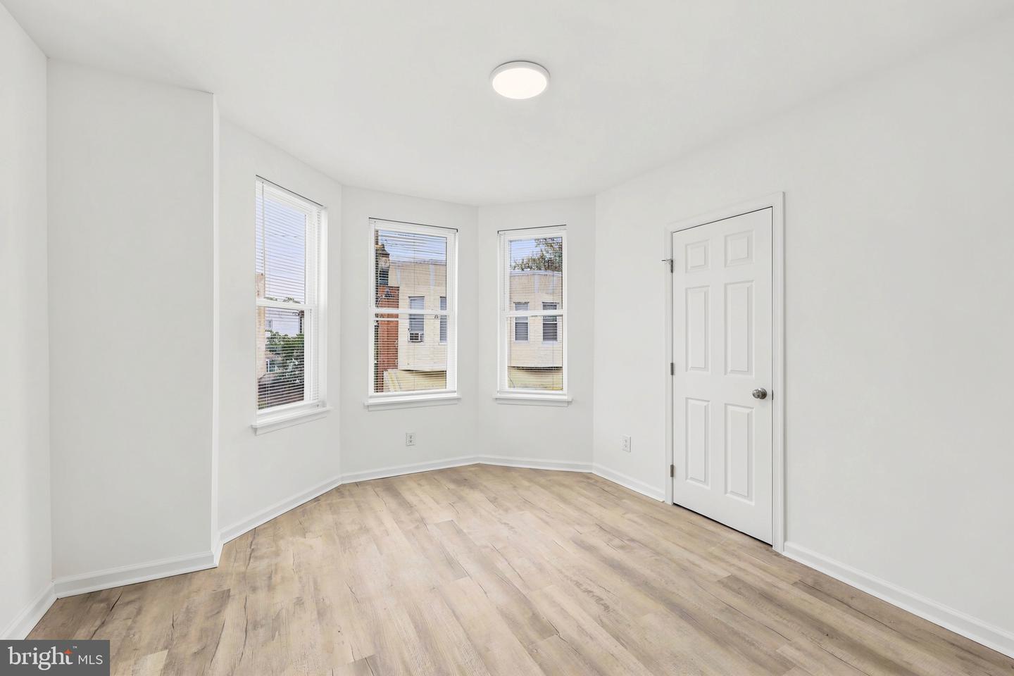 2821 N Stillman St Property Photo 13