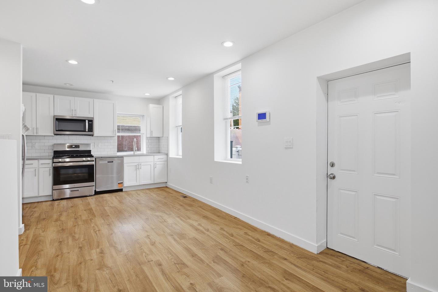 2162 E YORK ST #1R Property Photo 1