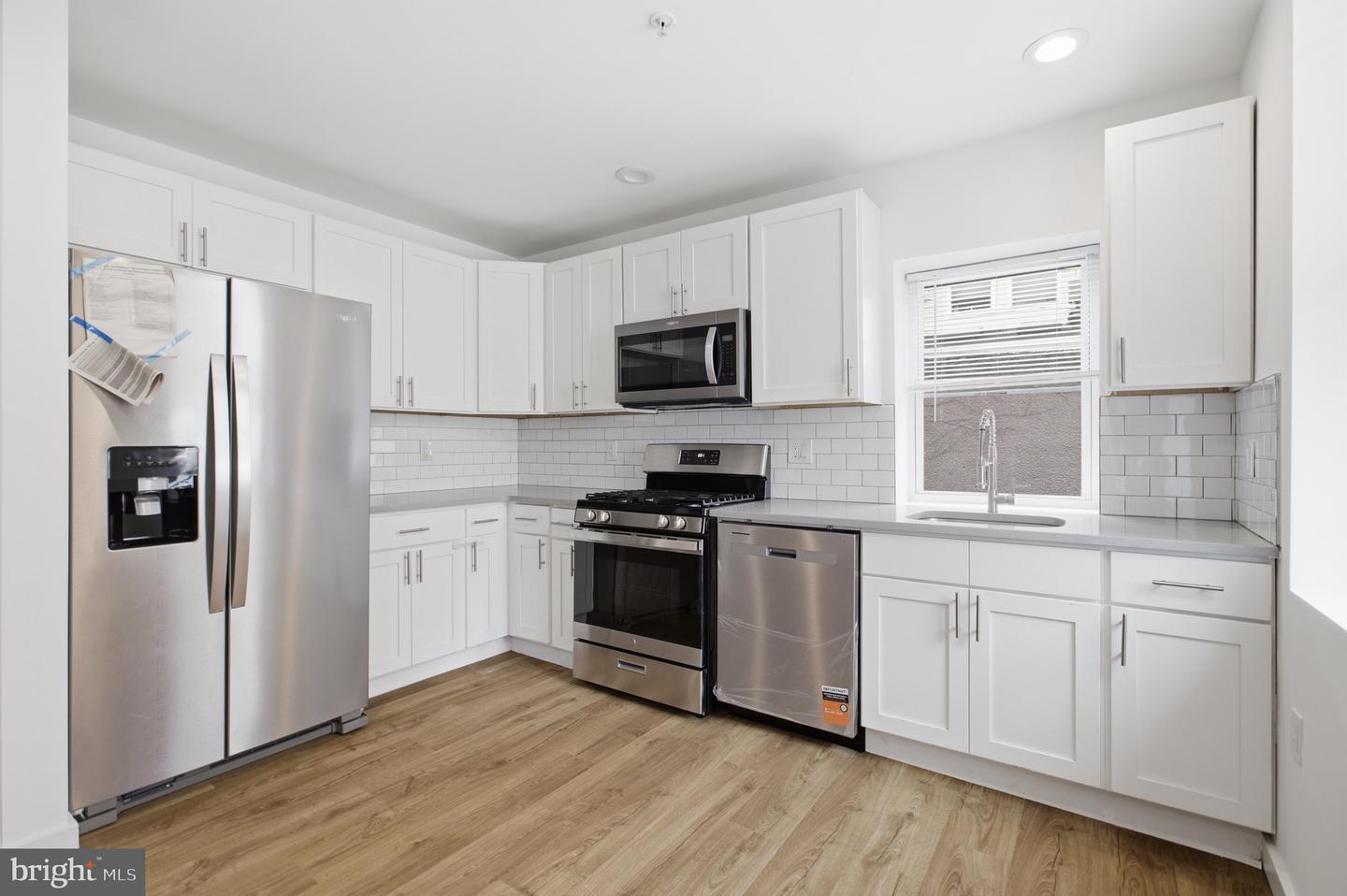 2162 E York St #1r Property Photo 3
