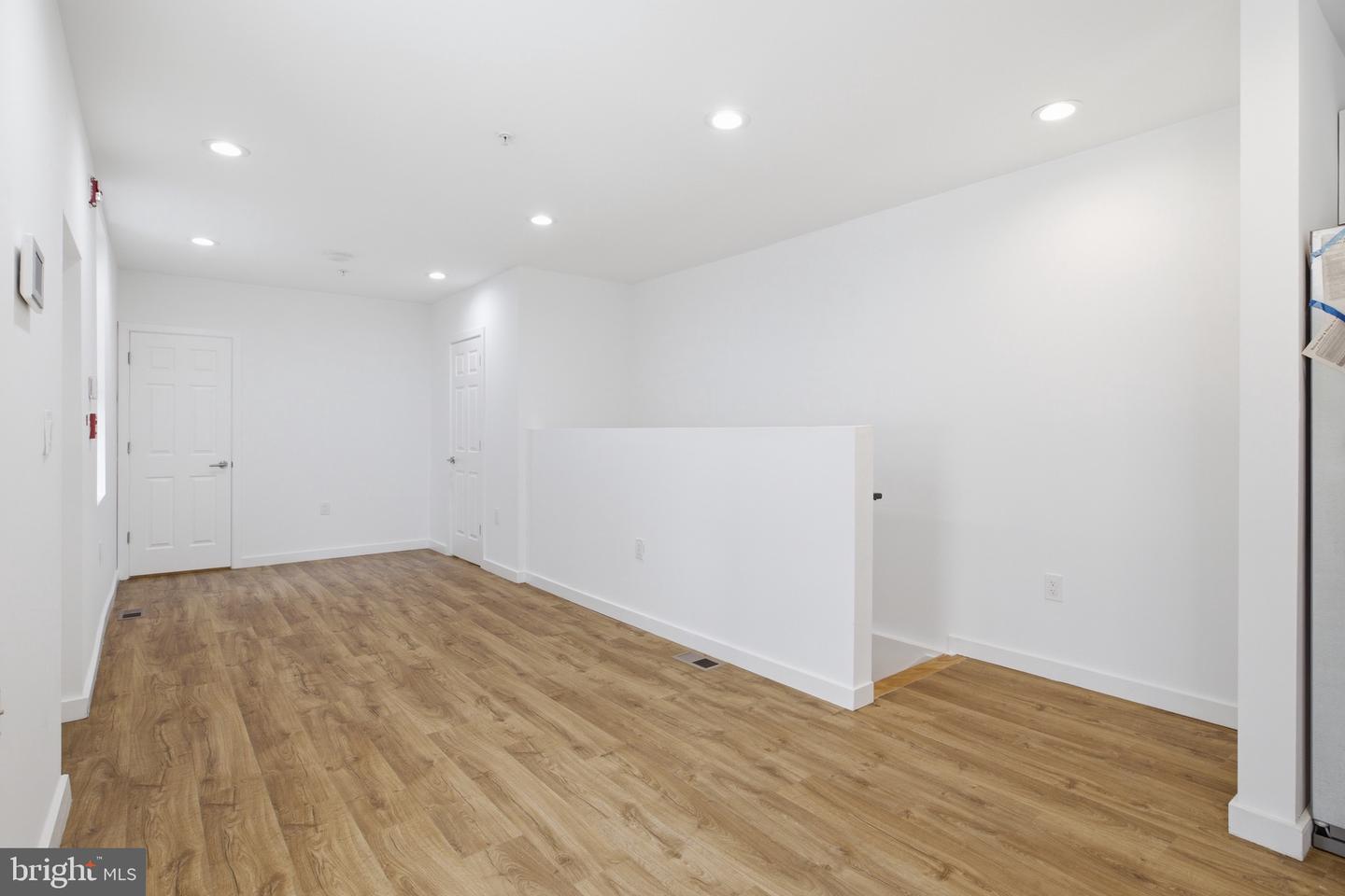 2162 E York St #1r Property Photo 5