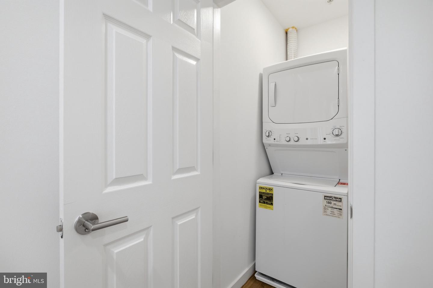 2162 E York St #1r Property Photo 10