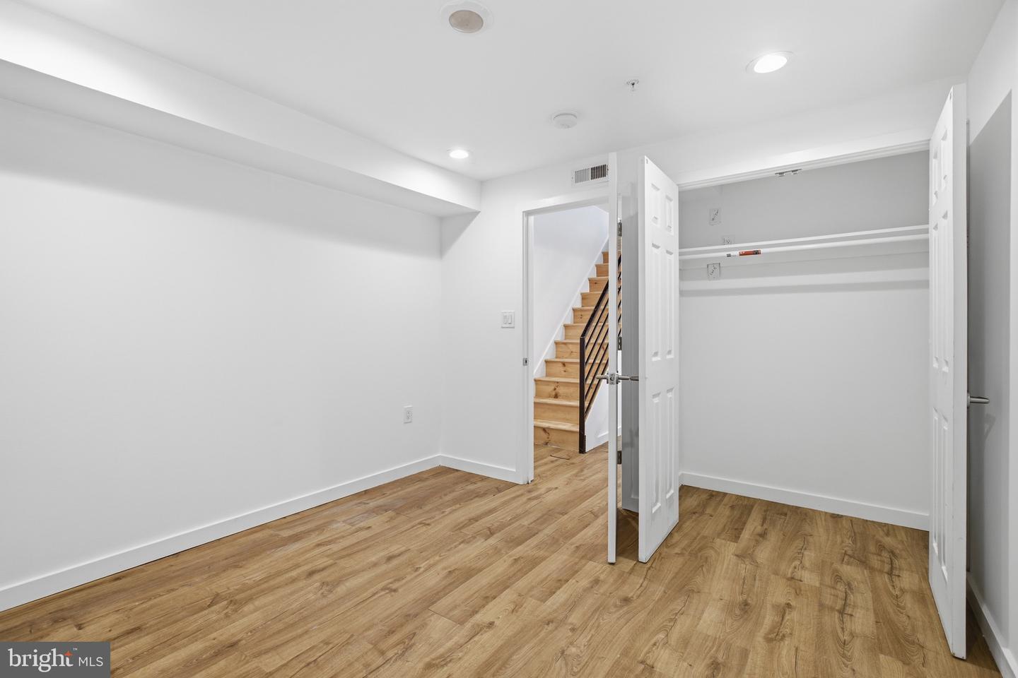 2162 E York St #1r Property Photo 13