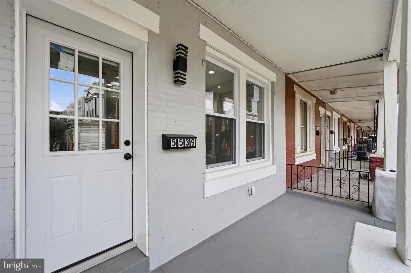 5539 Regent St Property Photo 2