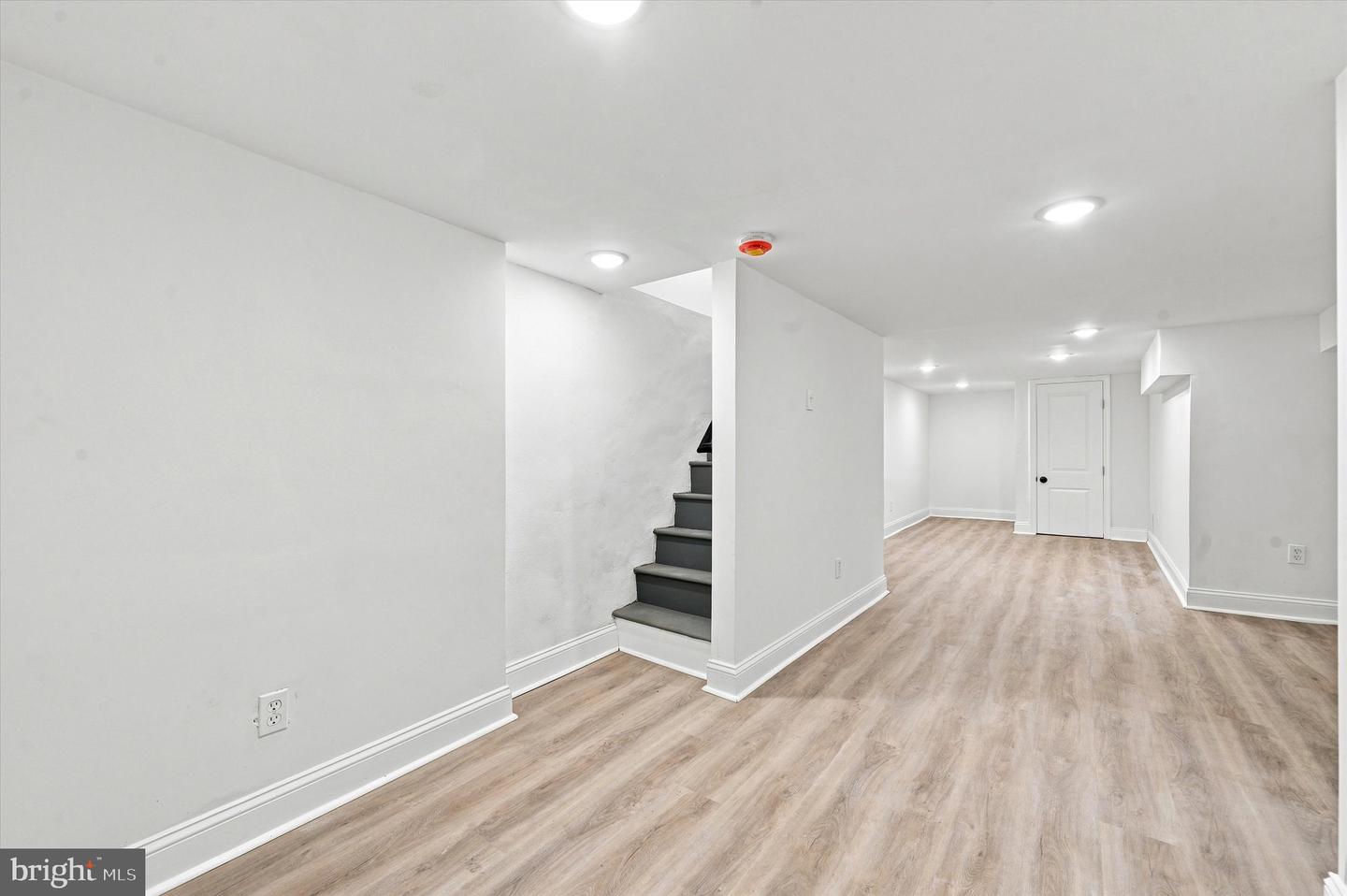 5539 Regent St Property Photo 24