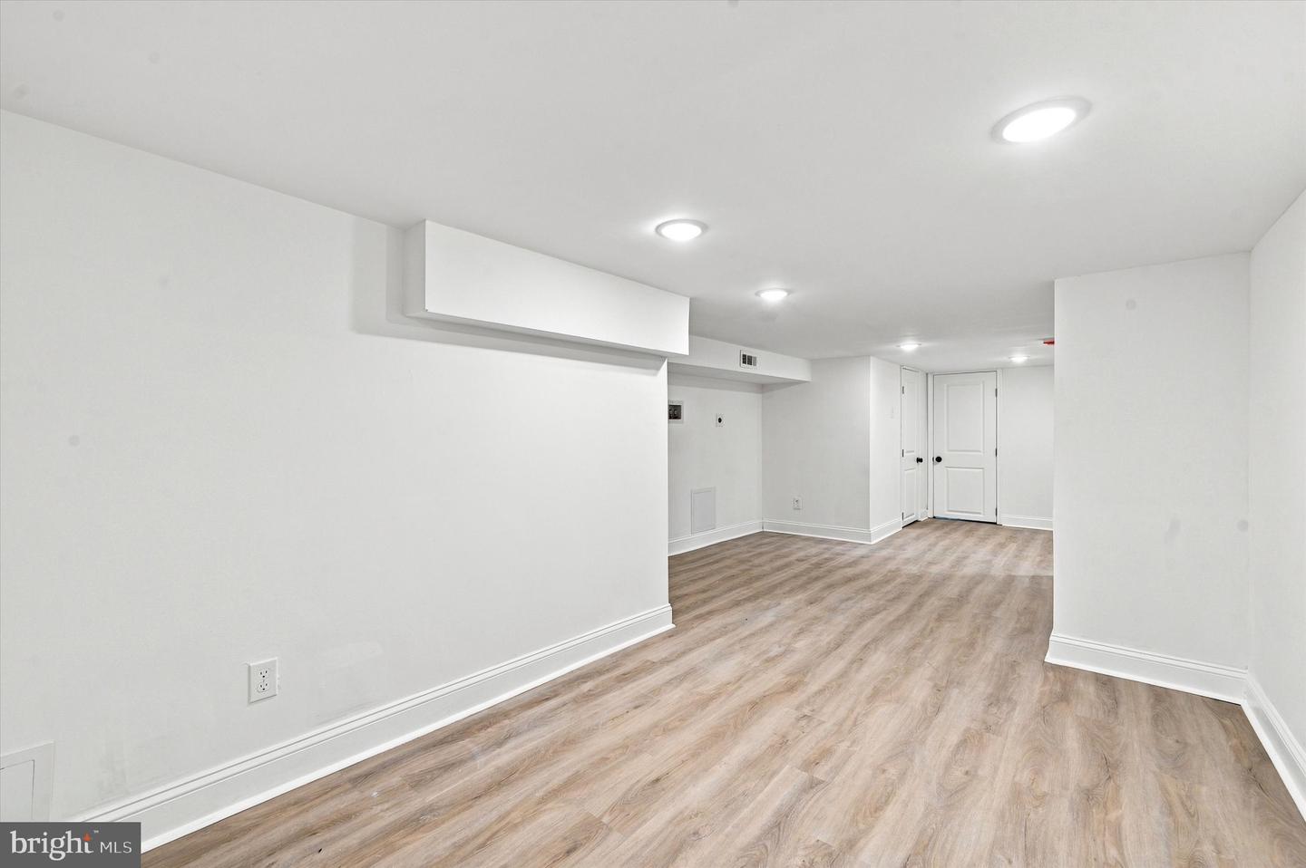 5539 Regent St Property Photo 25