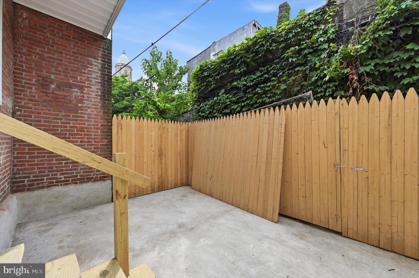5539 Regent St Property Photo 26
