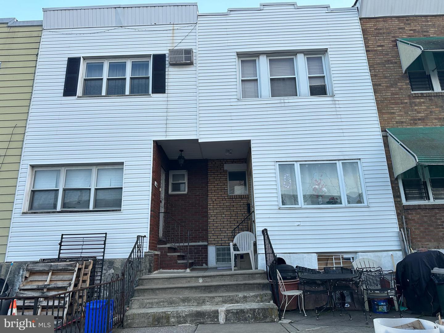 606 Johnston St Property Photo 1