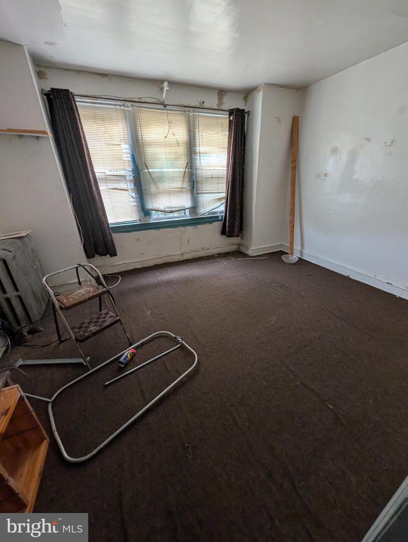 6321 Germantown Ave Property Photo 15