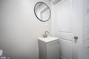 6408 Saybrook Ave Property Photo 28