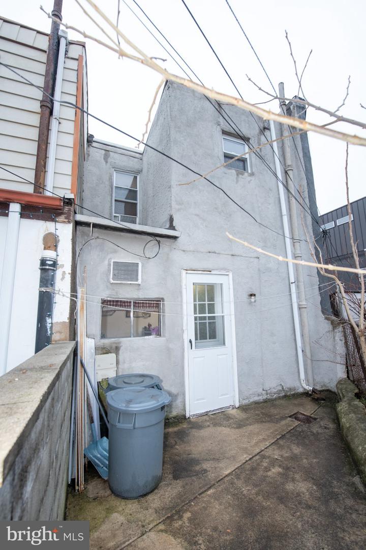 1715 S Iseminger St Property Photo 24