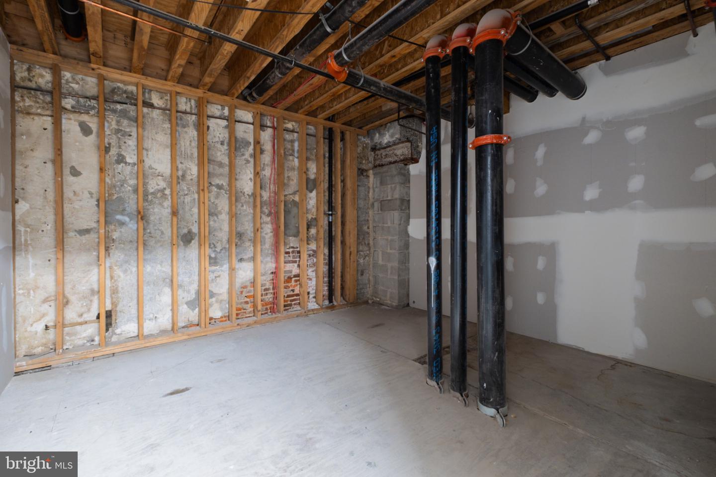 725 Chestnut #retail Property Photo 29