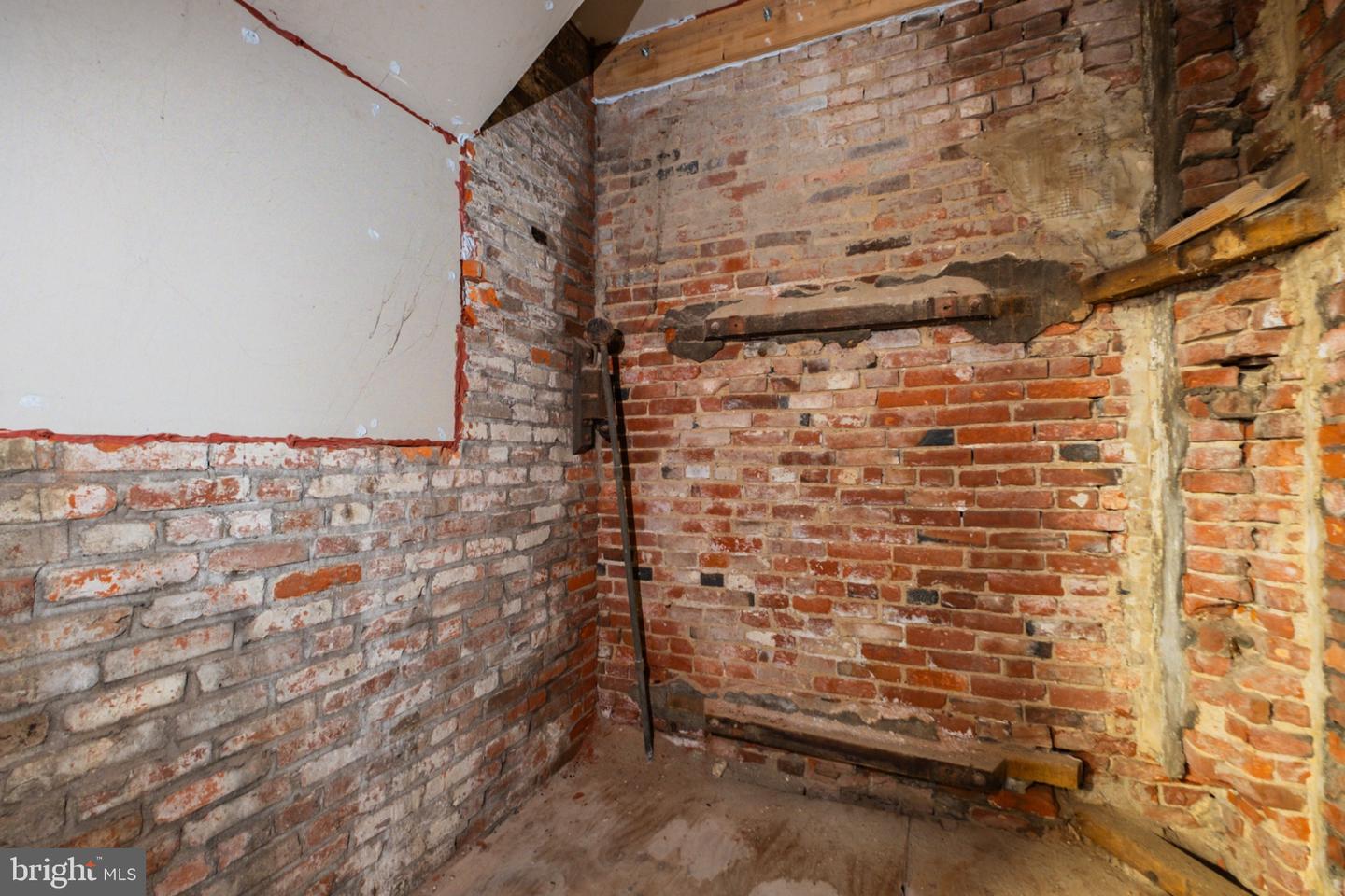 725 Chestnut #retail Property Photo 32