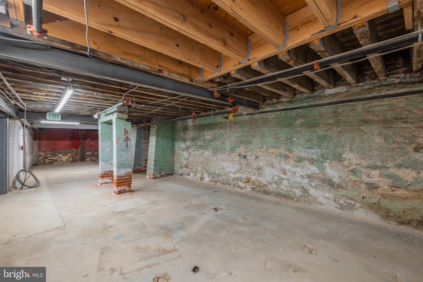725 Chestnut #retail Property Photo 39