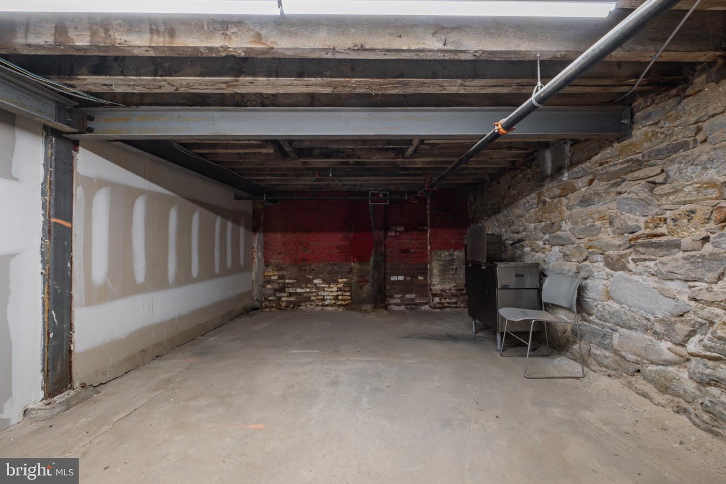 725 Chestnut #retail Property Photo 40