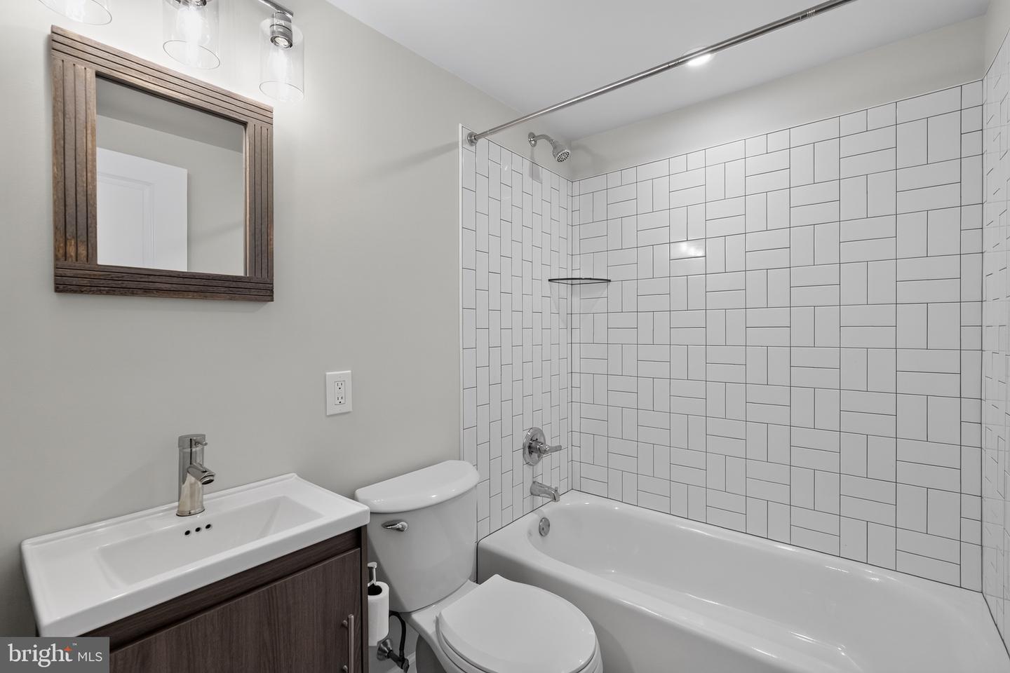4469 Silverwood St Property Photo 20