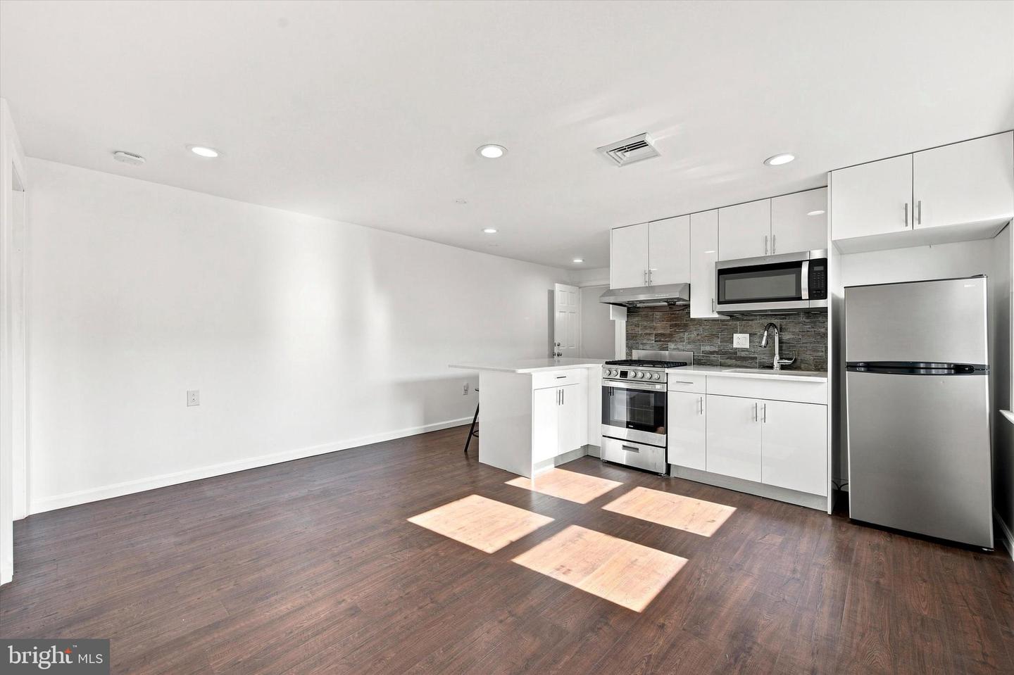 4518 Walnut St Property Photo 11