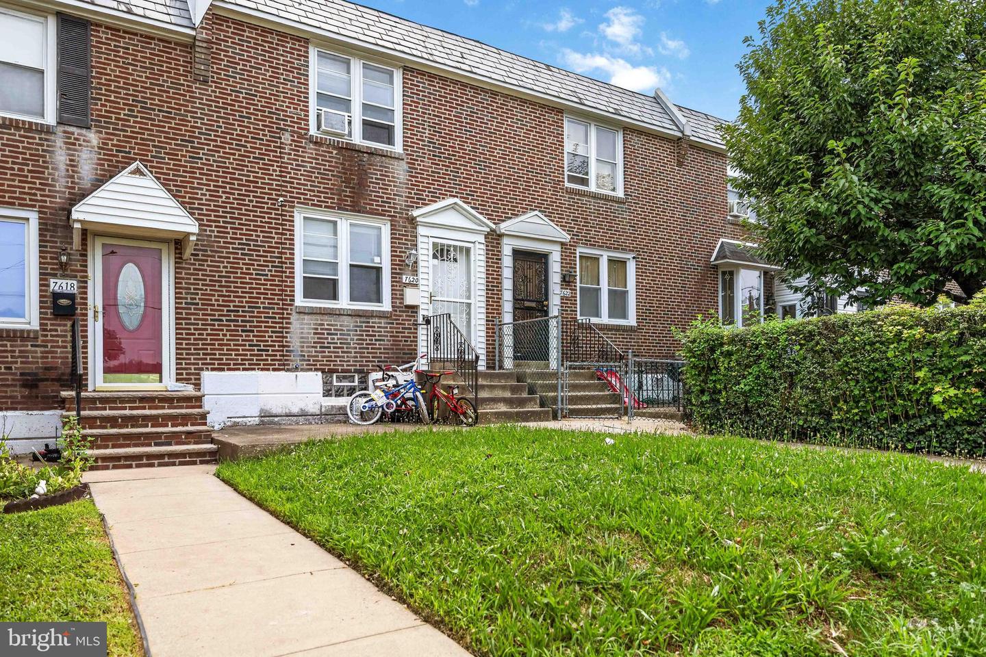7620 Sherwood Rd Property Photo 3