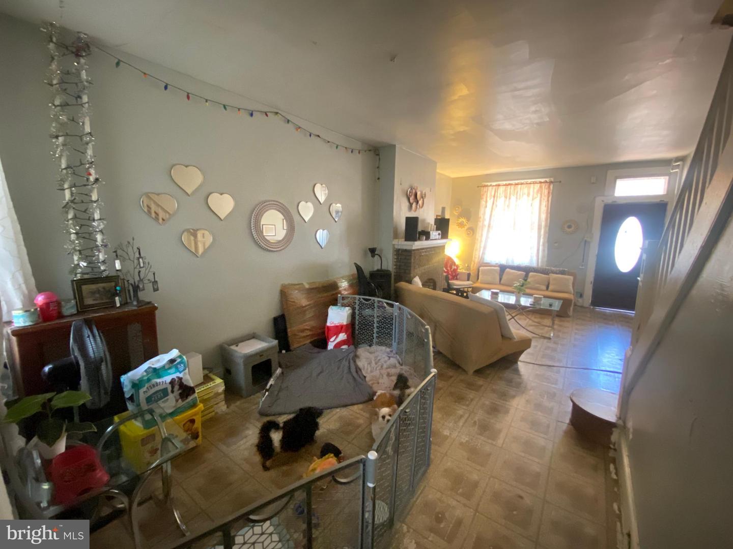 5326 Hedge St Property Photo 6