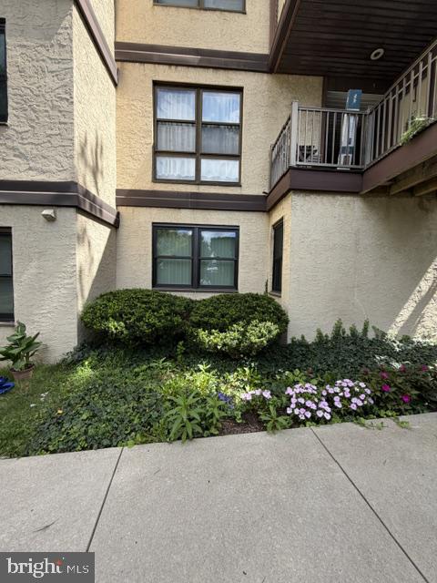 323 Shawmont Ave #c Property Photo 2
