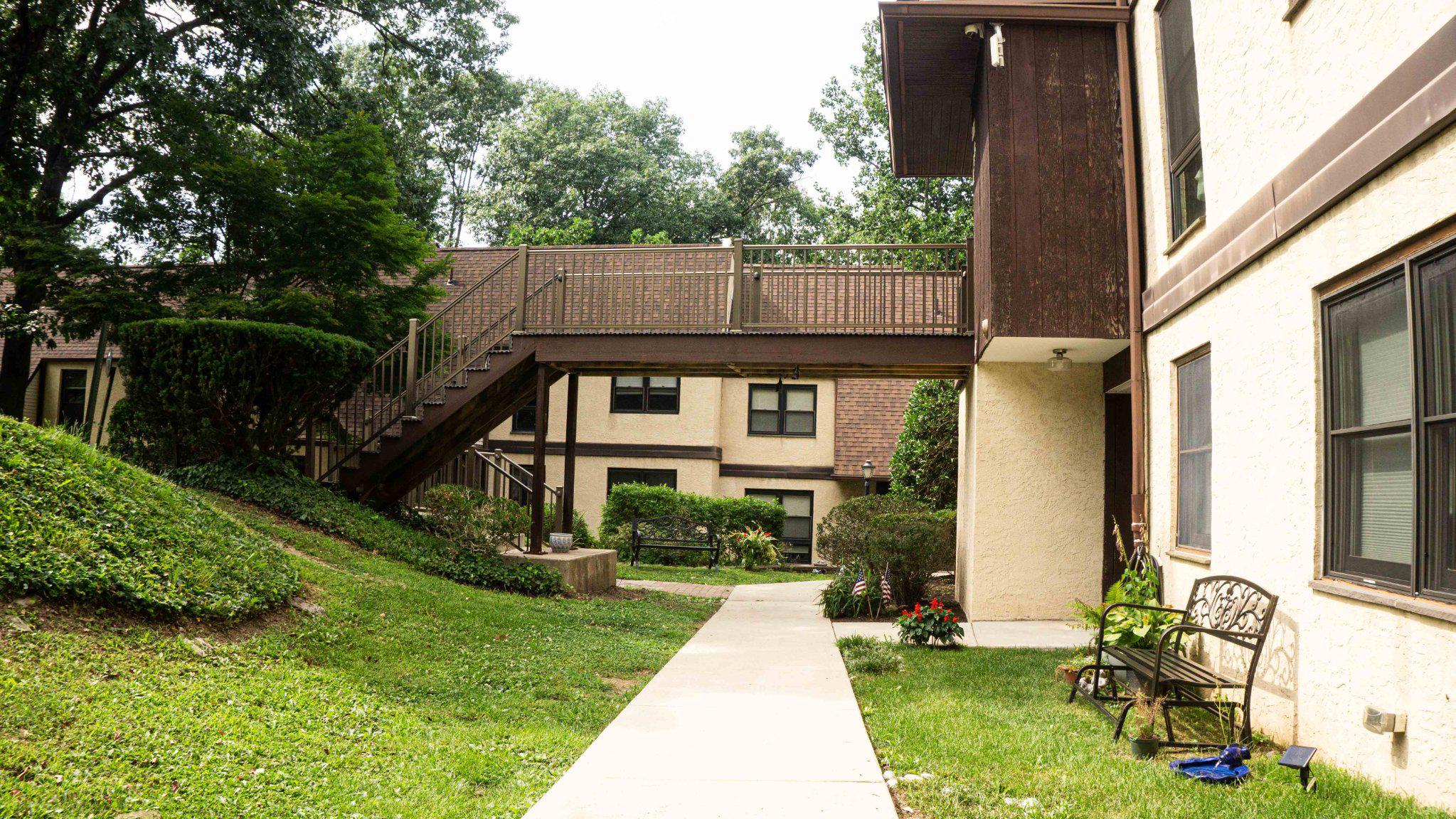 323 Shawmont Ave #c Property Photo 4