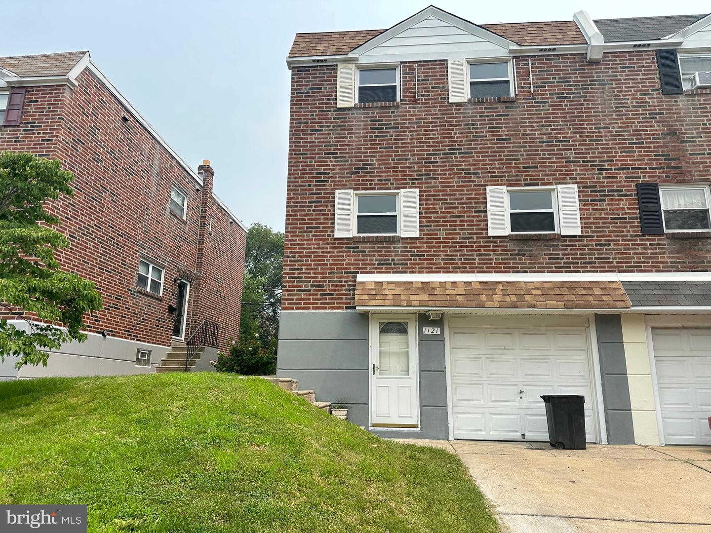 1121 Solly Ave Property Photo 1
