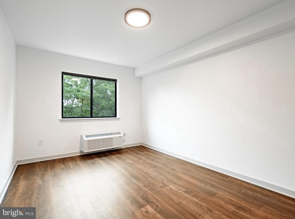 8327 Ridge Ave #306 Property Photo 5
