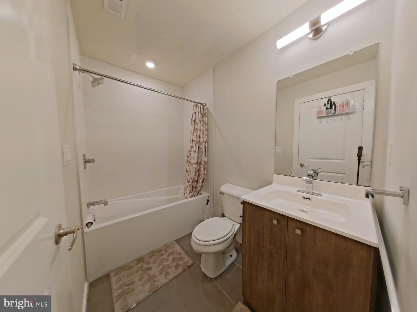 4217 Chestnut St #206 Property Photo 12