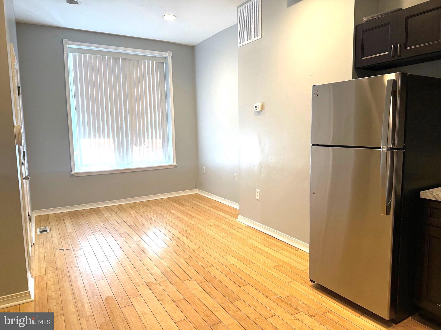3211 W Montgomery Ave Property Photo 6